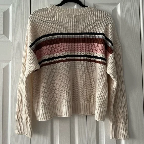 American Eagle Sweater - Picture 5 of 6